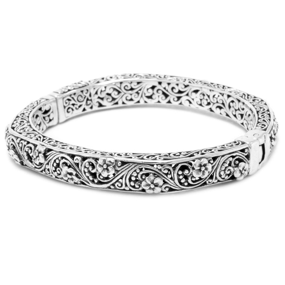 STERLING SILVER FRANGIPANI & FILIGREE “GOOD SHEPHERD II” OVAL BANGLE BRACELET™ - Picture 4 of 7